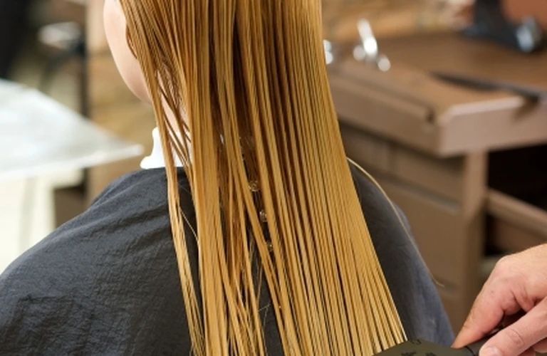 カラーリングであなたの魅力を引き出す美容室/奈良県大和郡山市の美容室ならhair salon memento（メメント）